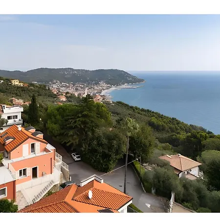 Semesterbostad Saint Claude Marina dʼAndora