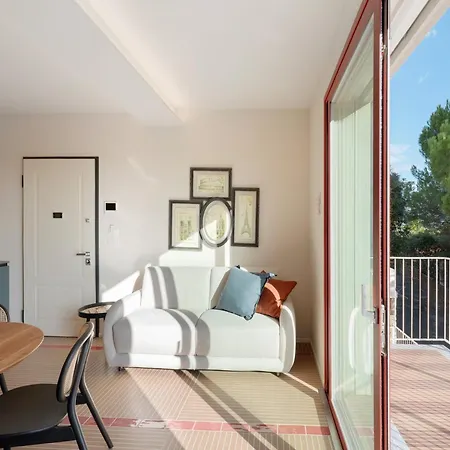 Saint Claude Marina dʼAndora