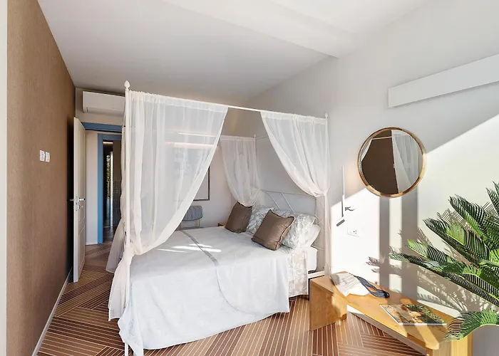 Saint Claude Marina dʼAndora