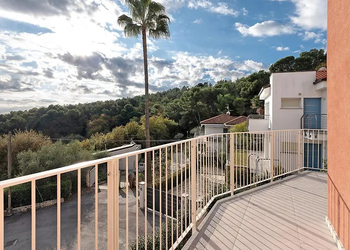 Saint Claude Marina dʼAndora