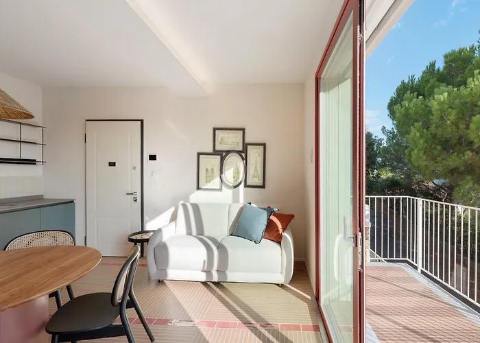 Saint Claude Marina dʼAndora