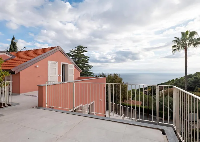 Saint Claude * Marina dʼAndora